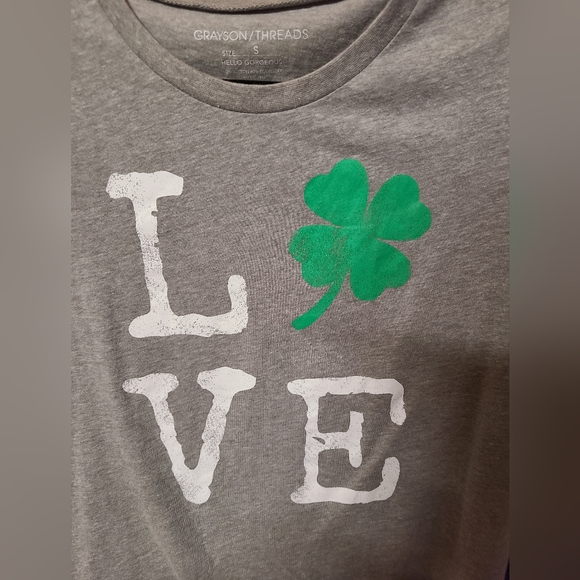 NWT Women’s Love Gray T Shirt - Four leaf clover - Picture 4 of 5